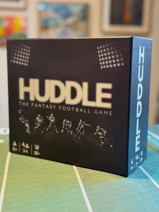 Pre-Order: Huddle – The Fantasy Football Game (4-Player Base Edition)