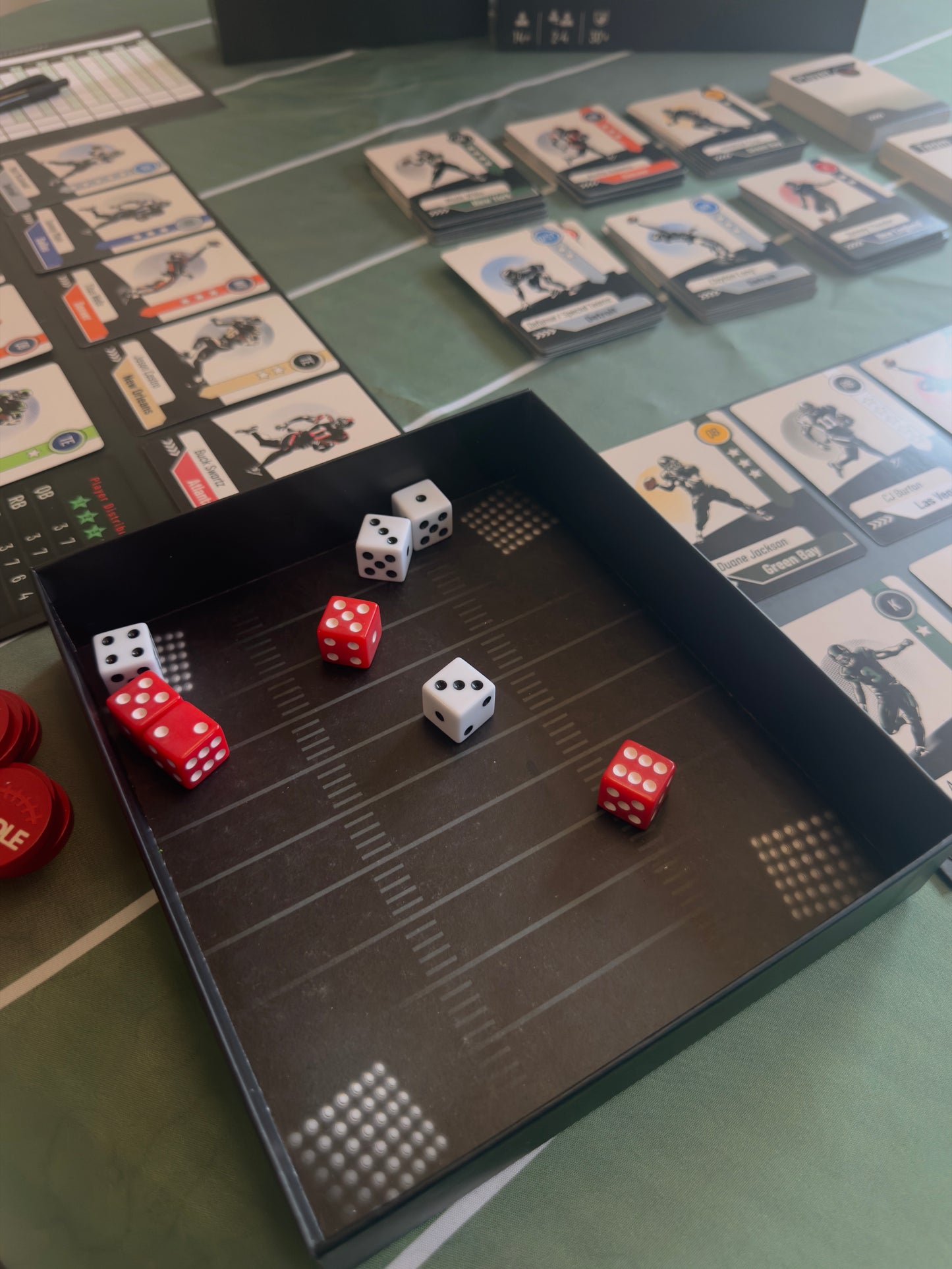 Pre-Order: Huddle – The Fantasy Football Game (4-Player Base Edition)