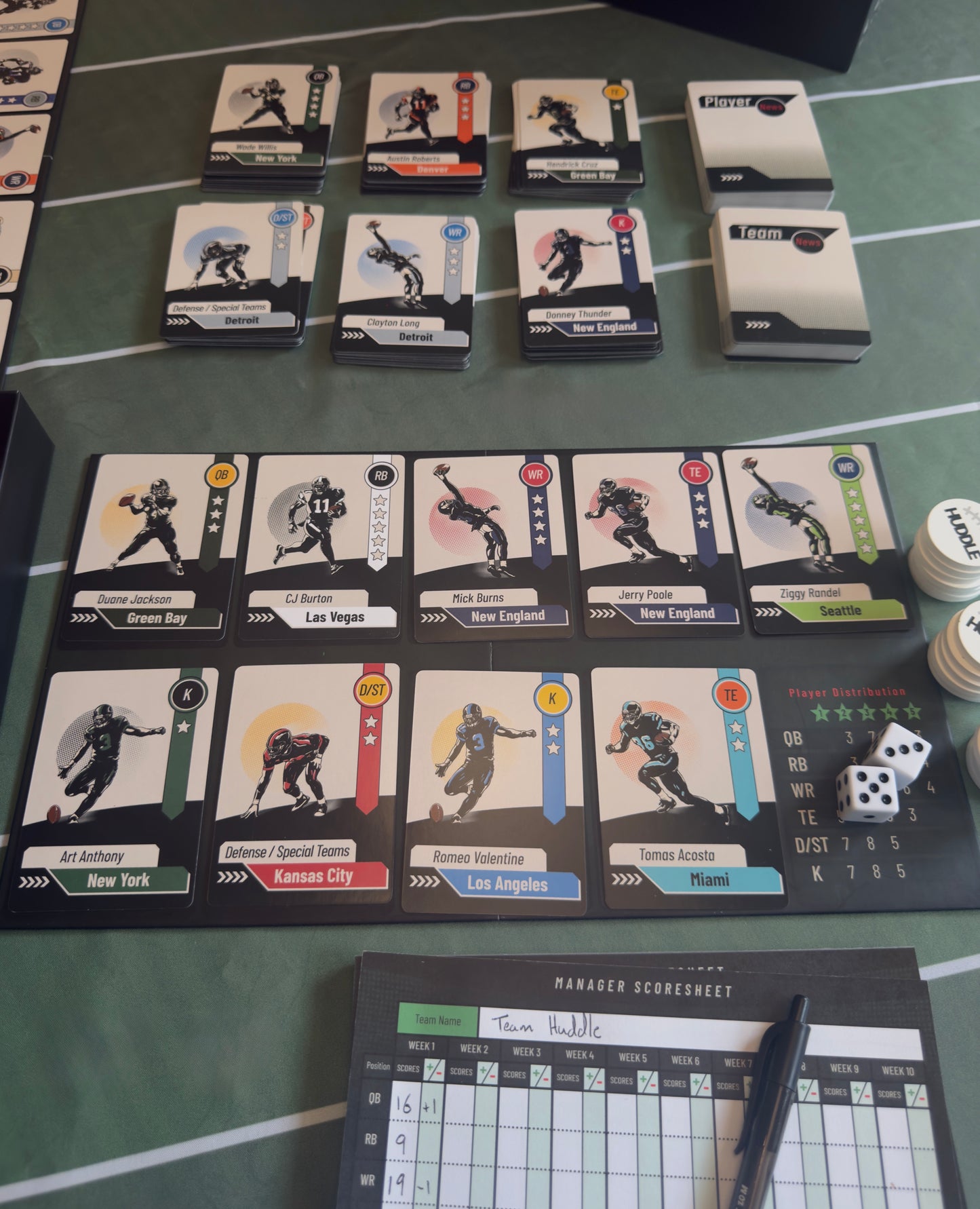 Pre-Order: Huddle – The Fantasy Football Game (4-Player Base Edition)